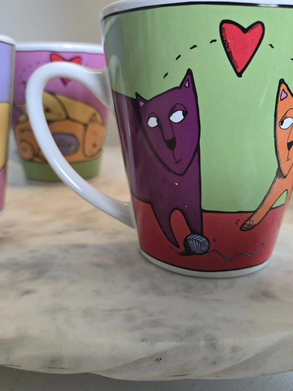 4 COLORFUL FUN CAT MUGS - Picture 6 of 14